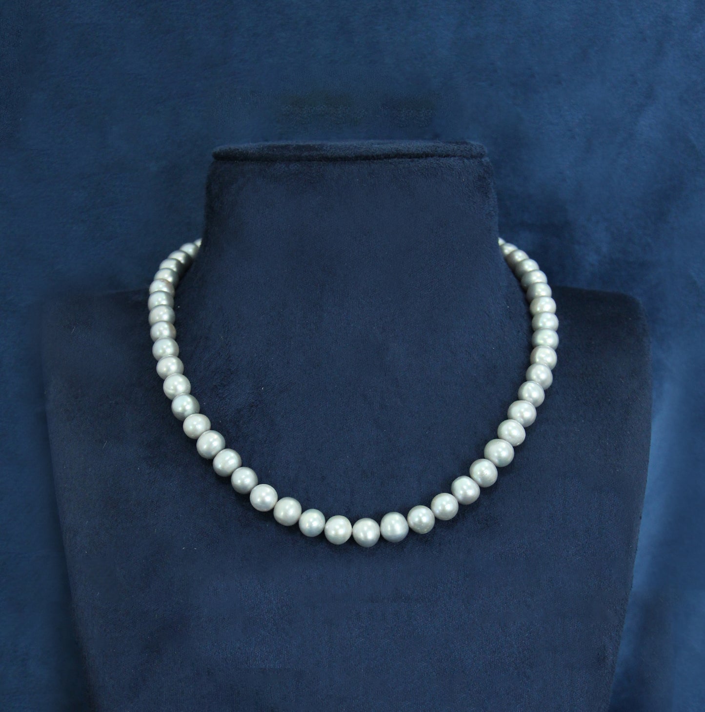 Single line classic silver pearl mala for elegant wear
