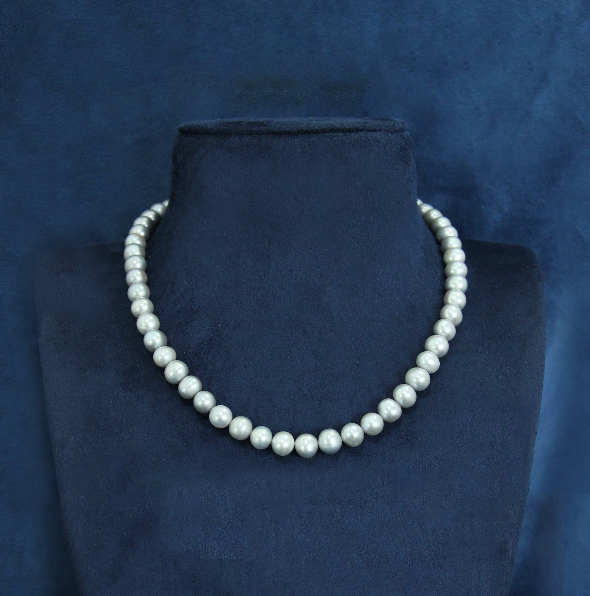 Single line classic silver pearl mala for elegant wear