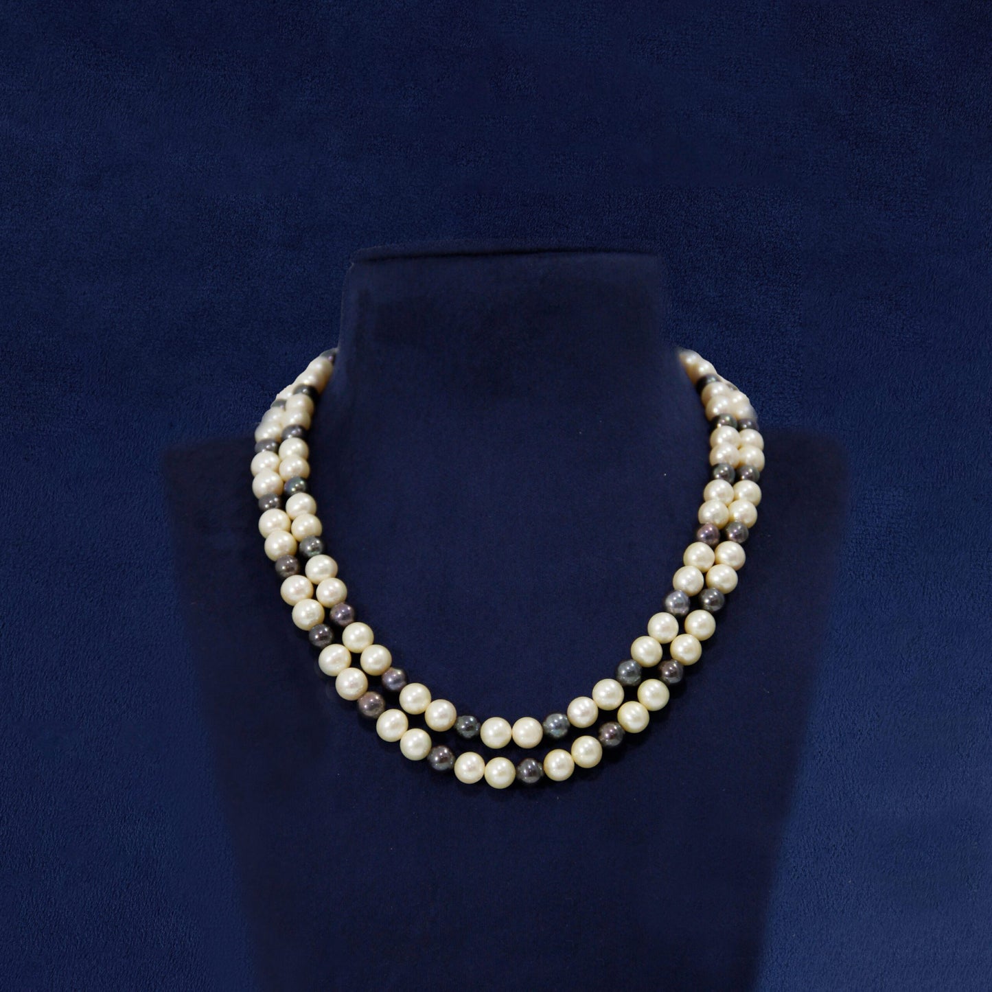 "Trendy pearl maala for women, perfect for modern and elegant outfits"